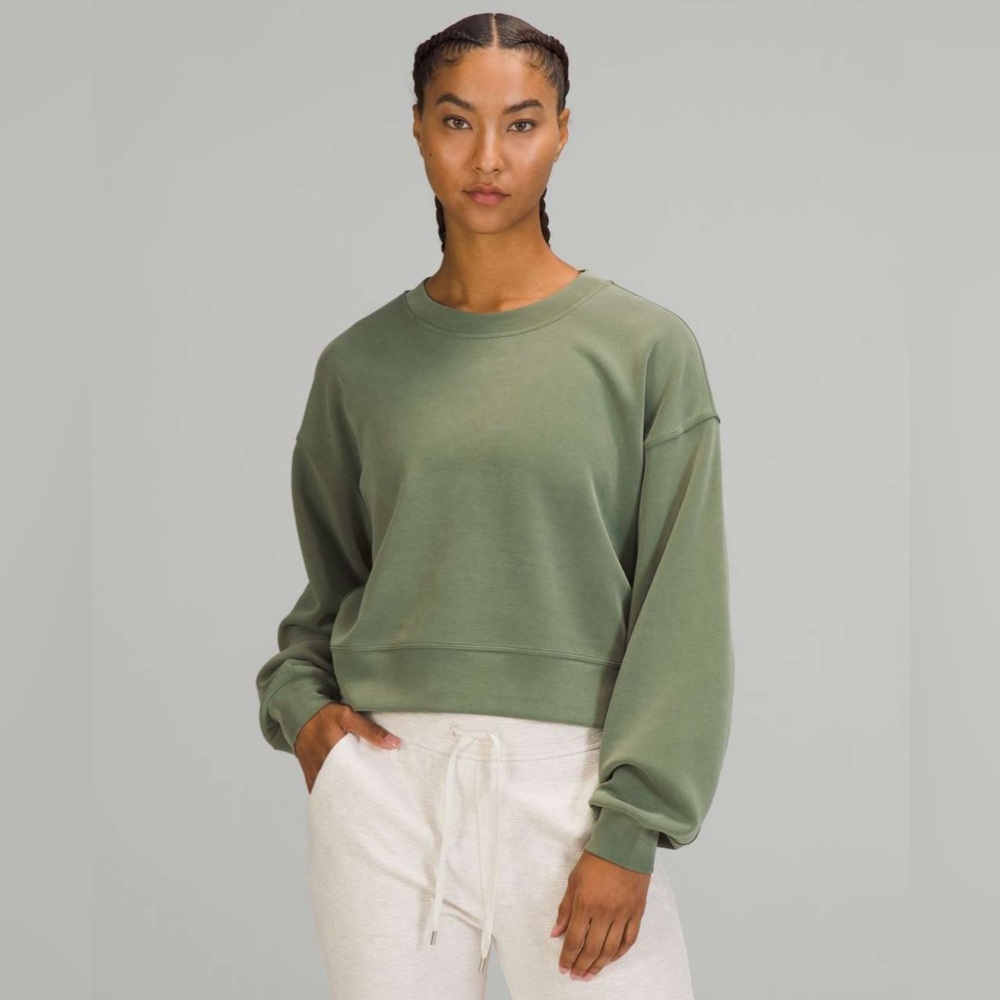 🌱 Lululemon Perfectly Oversized Cropped Crew Green Twill 🌱